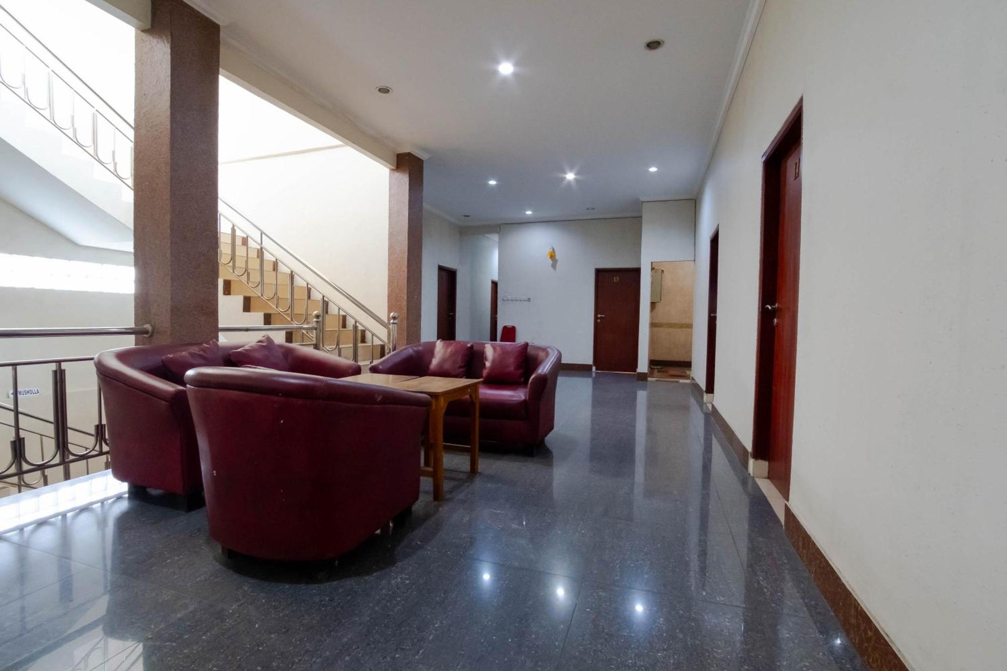 Nusa Indah Syariah Hotel Bandara By Abdihome Tangerang Exterior photo